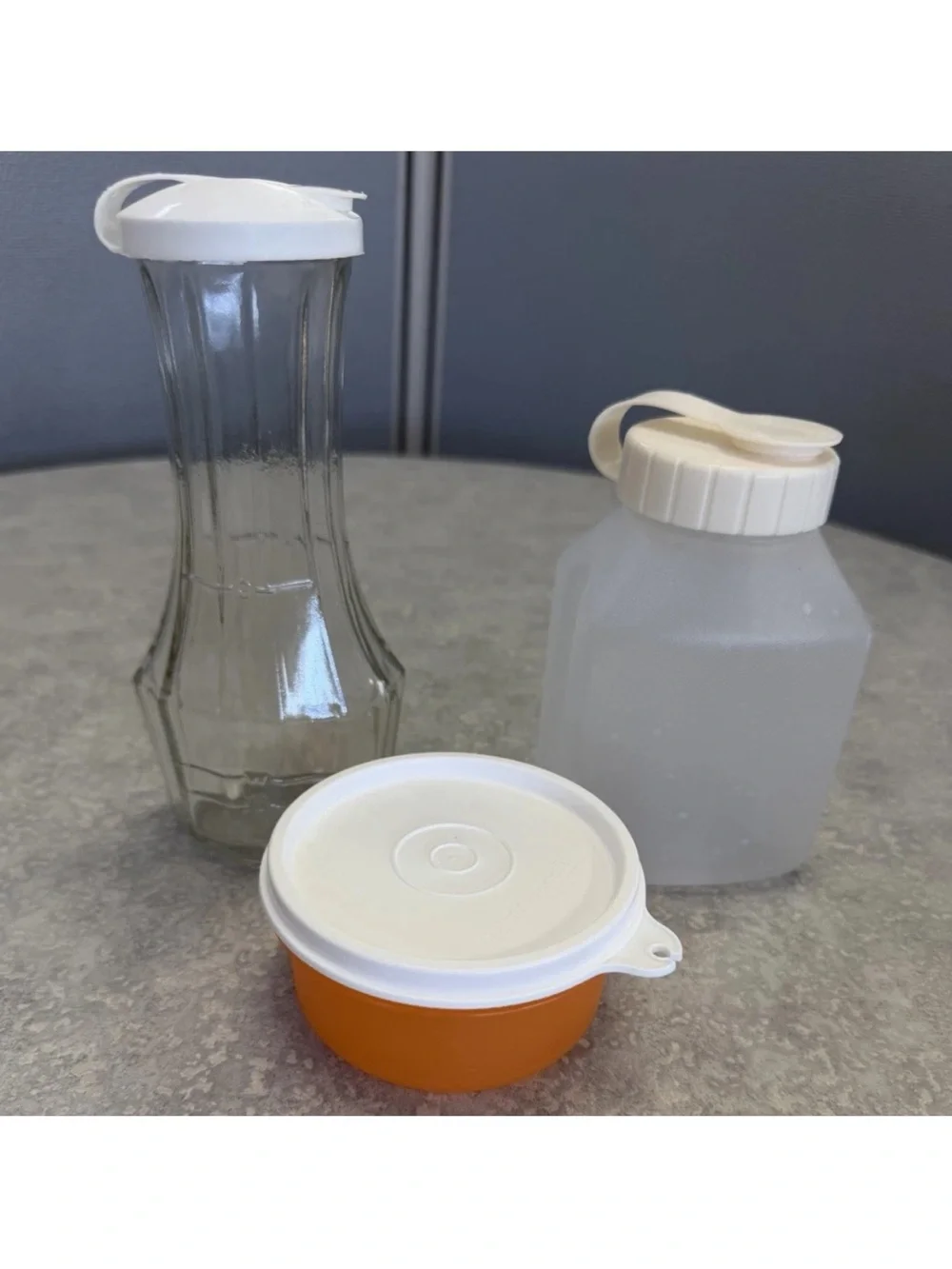 Vintage Rubbermaid Servin' Saver, Tupperware 8oz & Good Seasons Cruet LOT